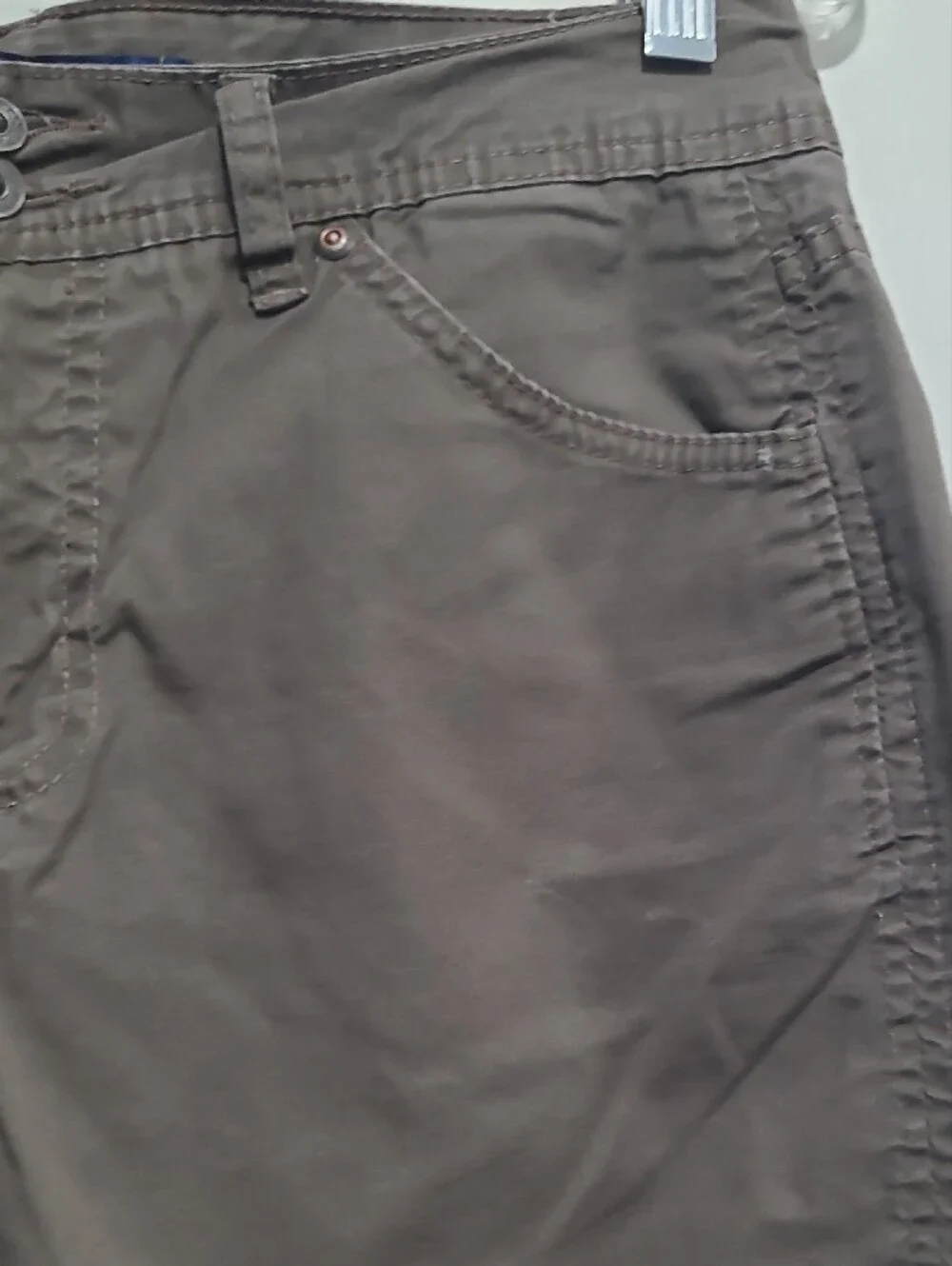 Bandolino Womens Taupe Flat-Front Shorts Waist 30